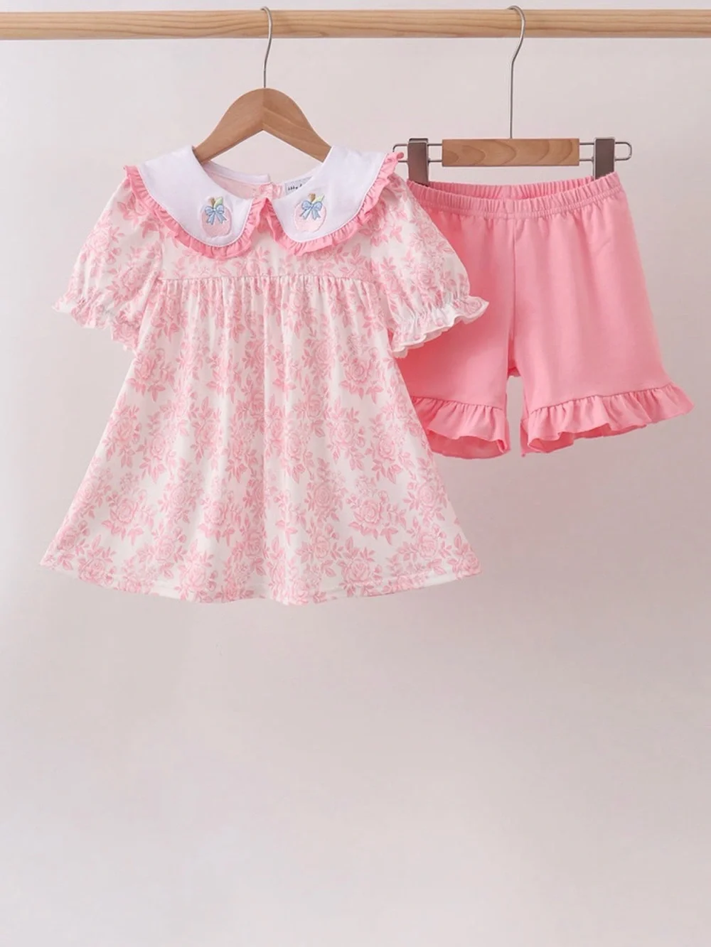 NWT Abby & Evie Girls' Pink Floral Apple Set with Peter Pan Collar
